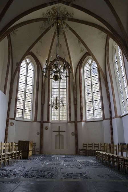 Koor in de Mariakerk in 't Zandt. 